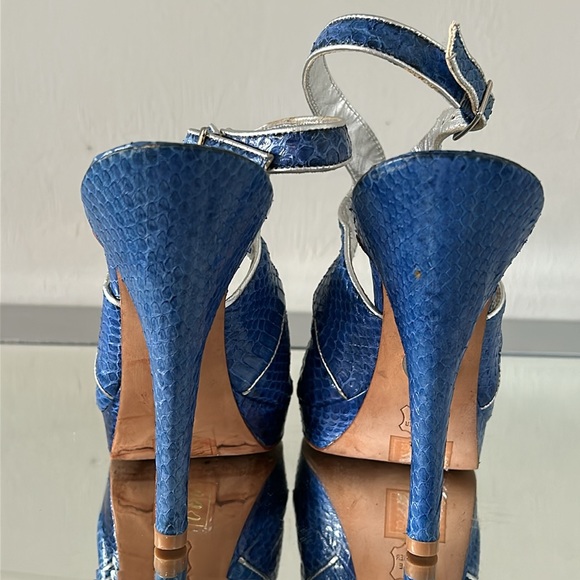 Bebe Jenna Blue Leather Slingback Platform Pumps, size 7 - Picture 4 of 12